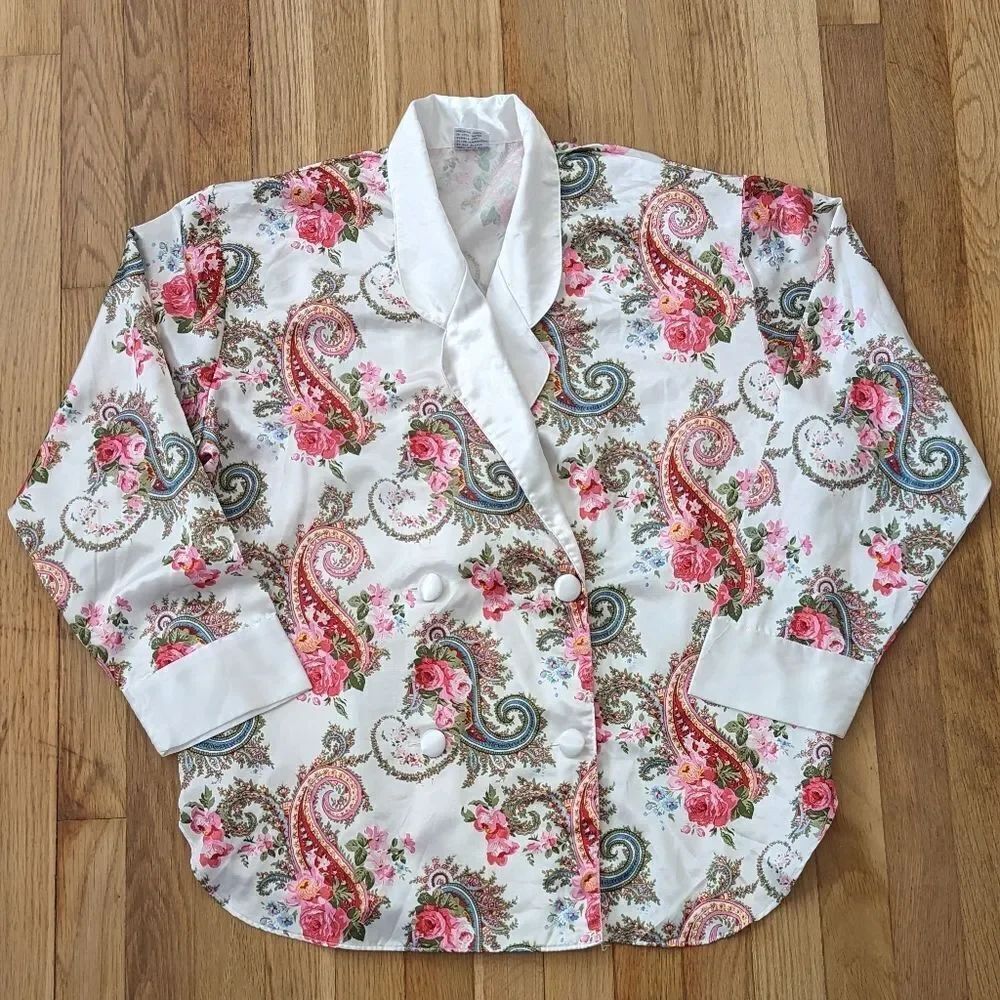 Vintage Kathryn White and Red Floral stain long sleeve button down shirt blouse